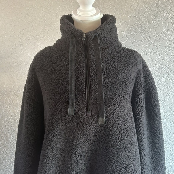 Athleta | Talus Sherpa Half Zip Pullover in Black - Picture 3 of 5
